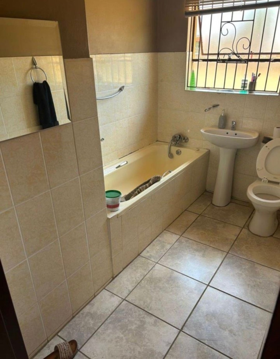 3 Bedroom Property for Sale in Mandela View Free State